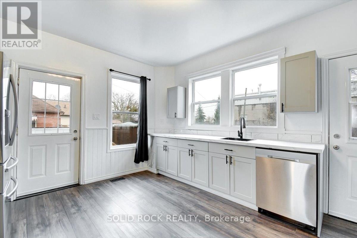 513 ROMAINE STREET Image 5