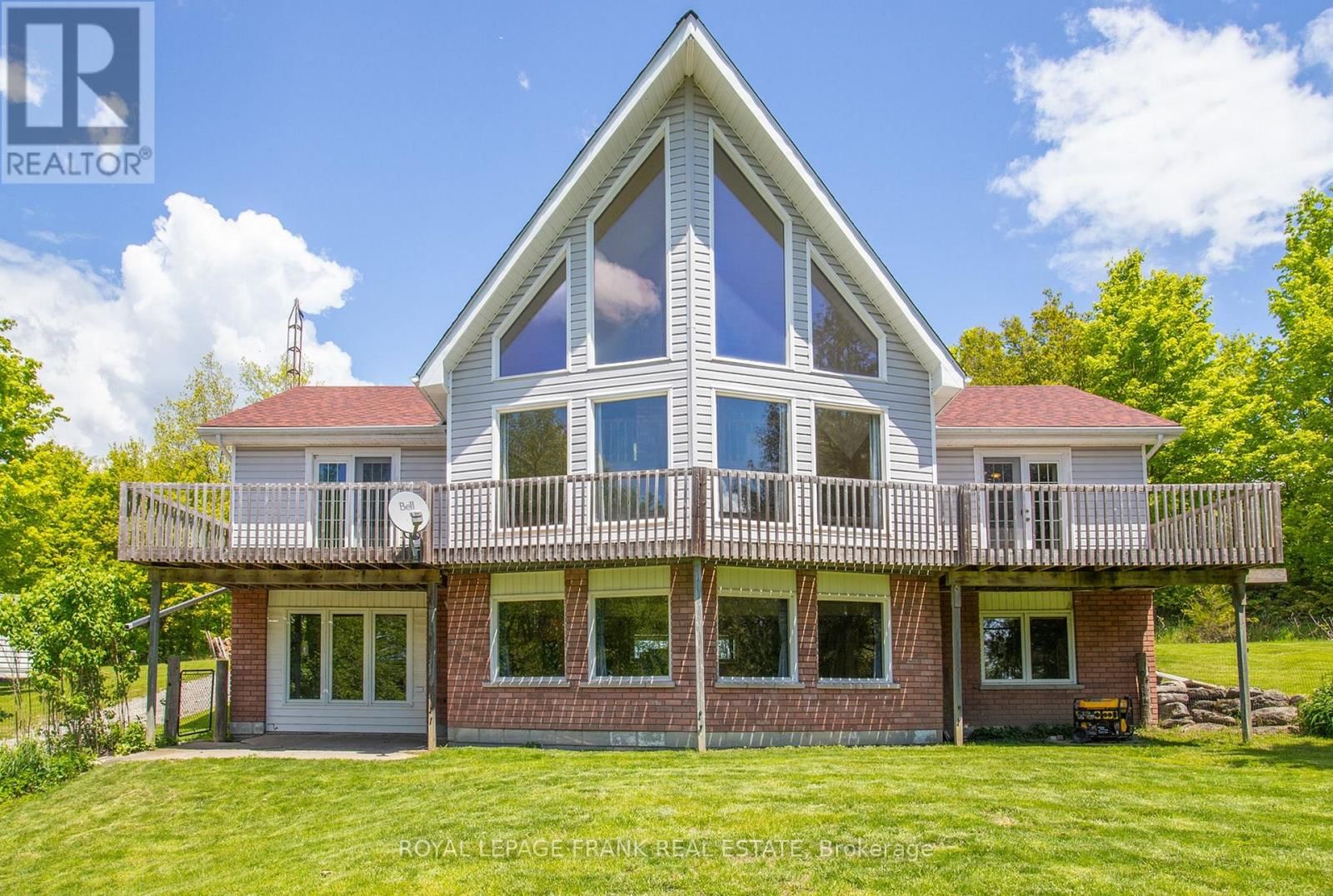 884 CENTRE LINE ROAD Image 1