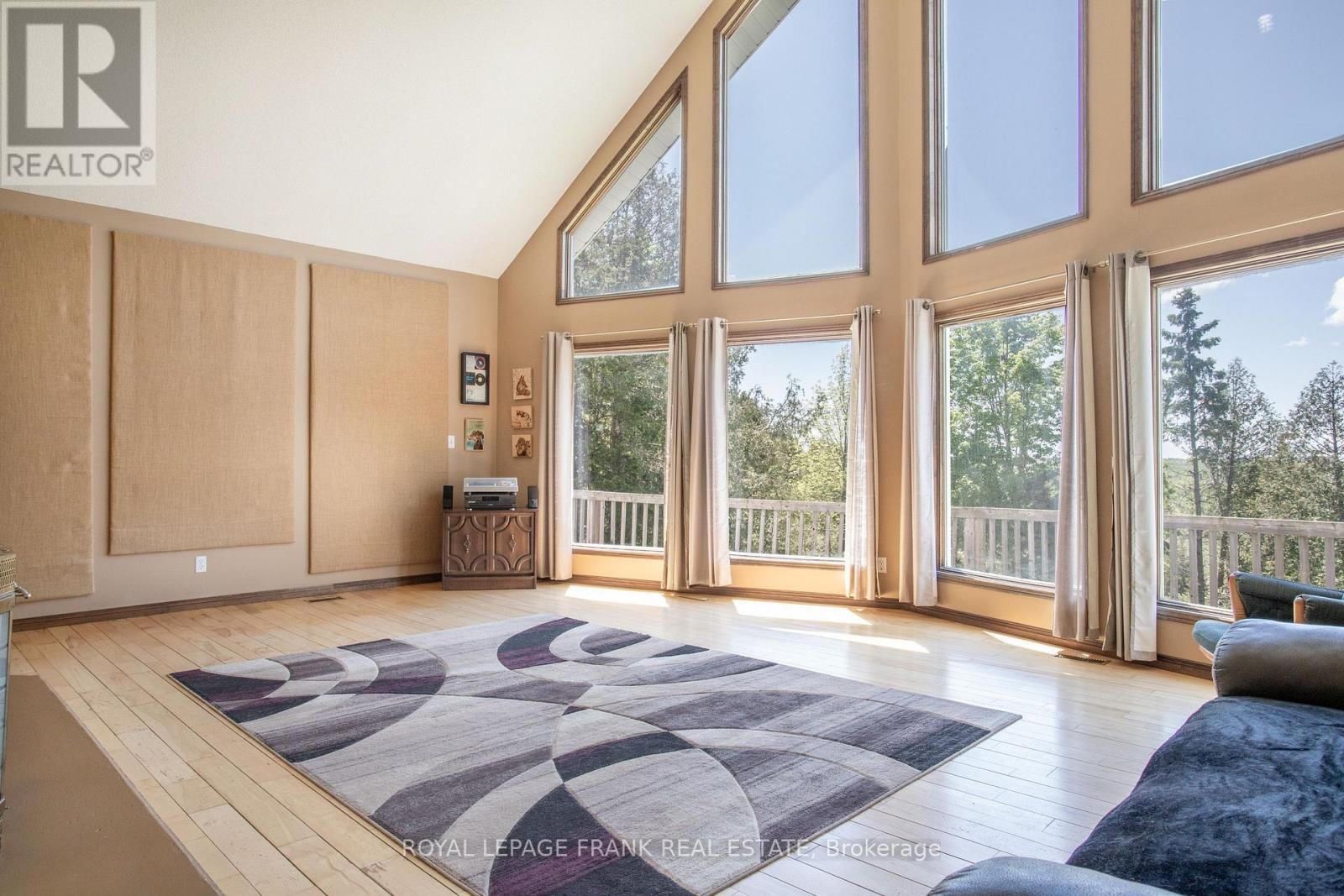 884 CENTRE LINE ROAD Image 10