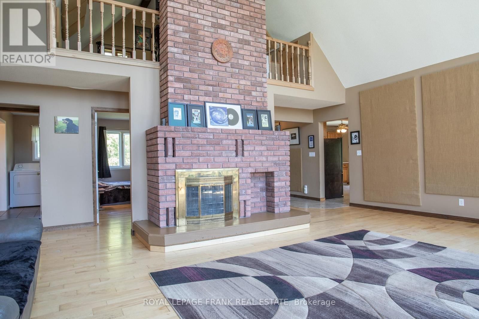 884 CENTRE LINE ROAD Image 11