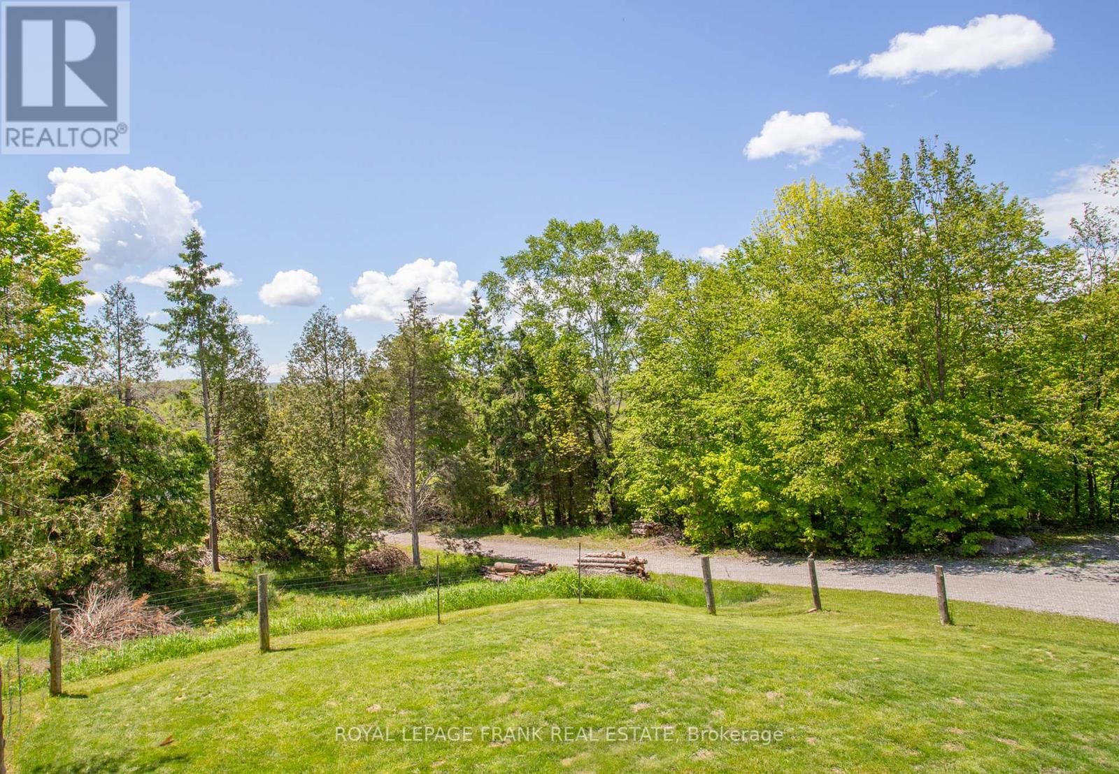 884 CENTRE LINE ROAD Image 27