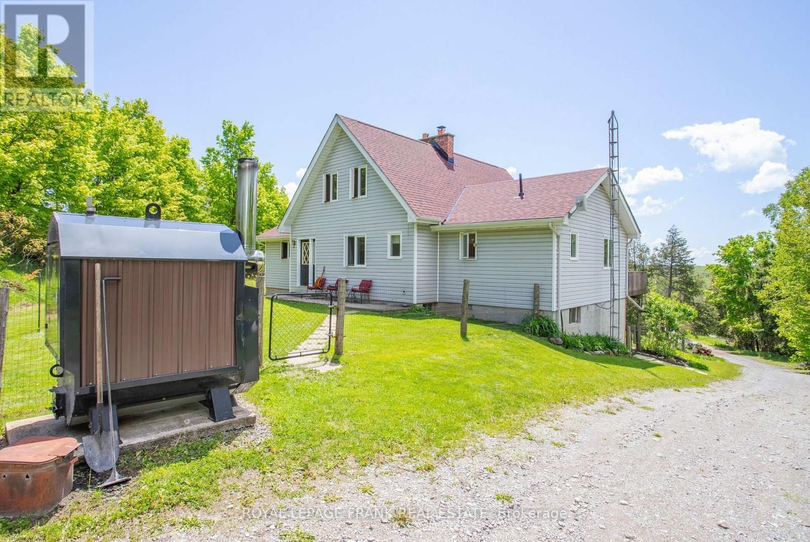 884 CENTRE LINE ROAD Image 29