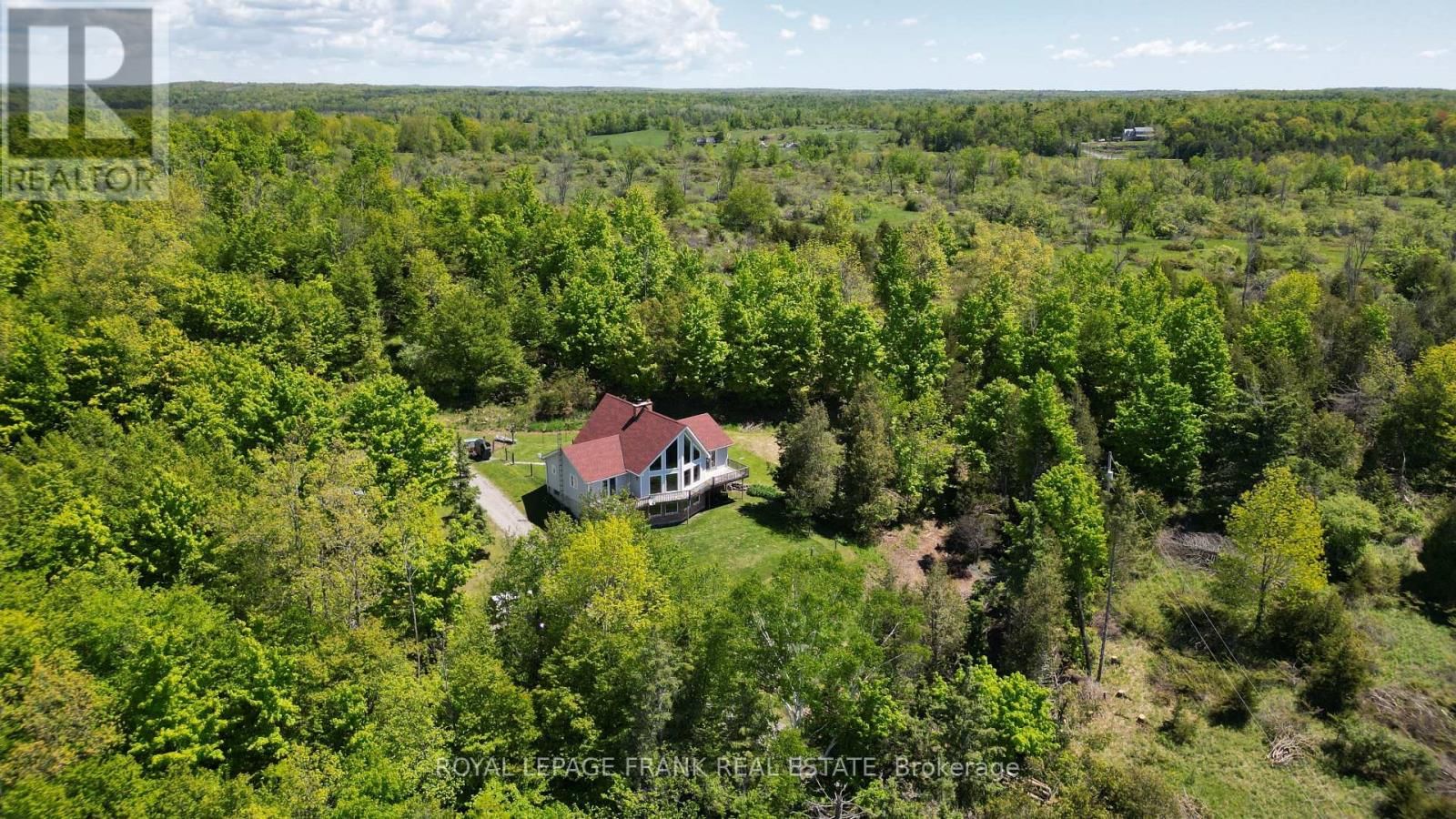 884 CENTRE LINE ROAD Image 32