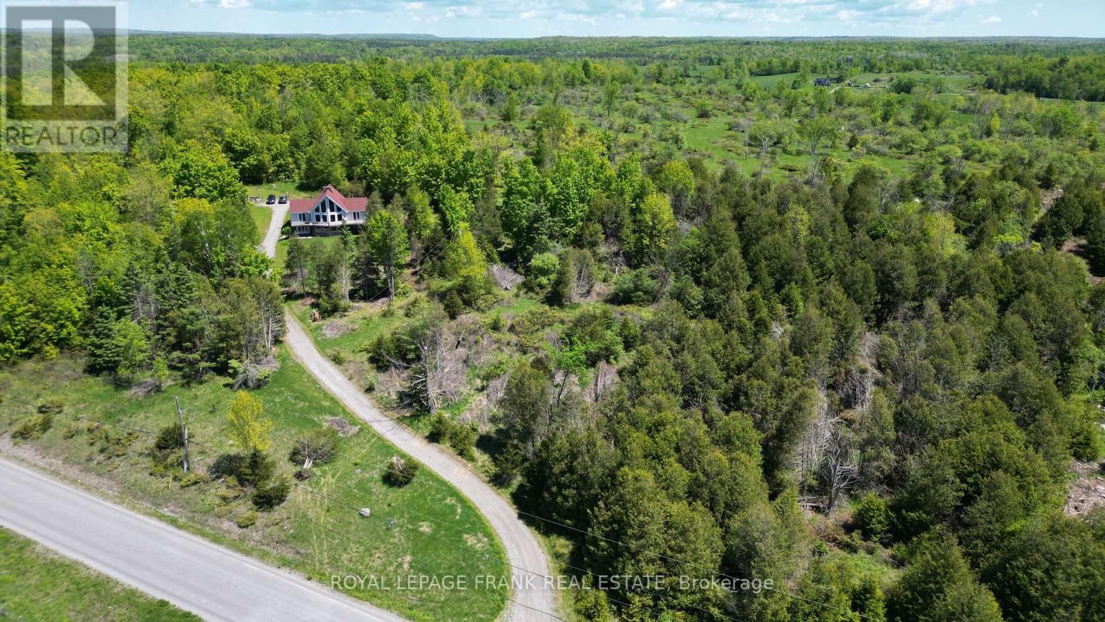 884 CENTRE LINE ROAD Image 33