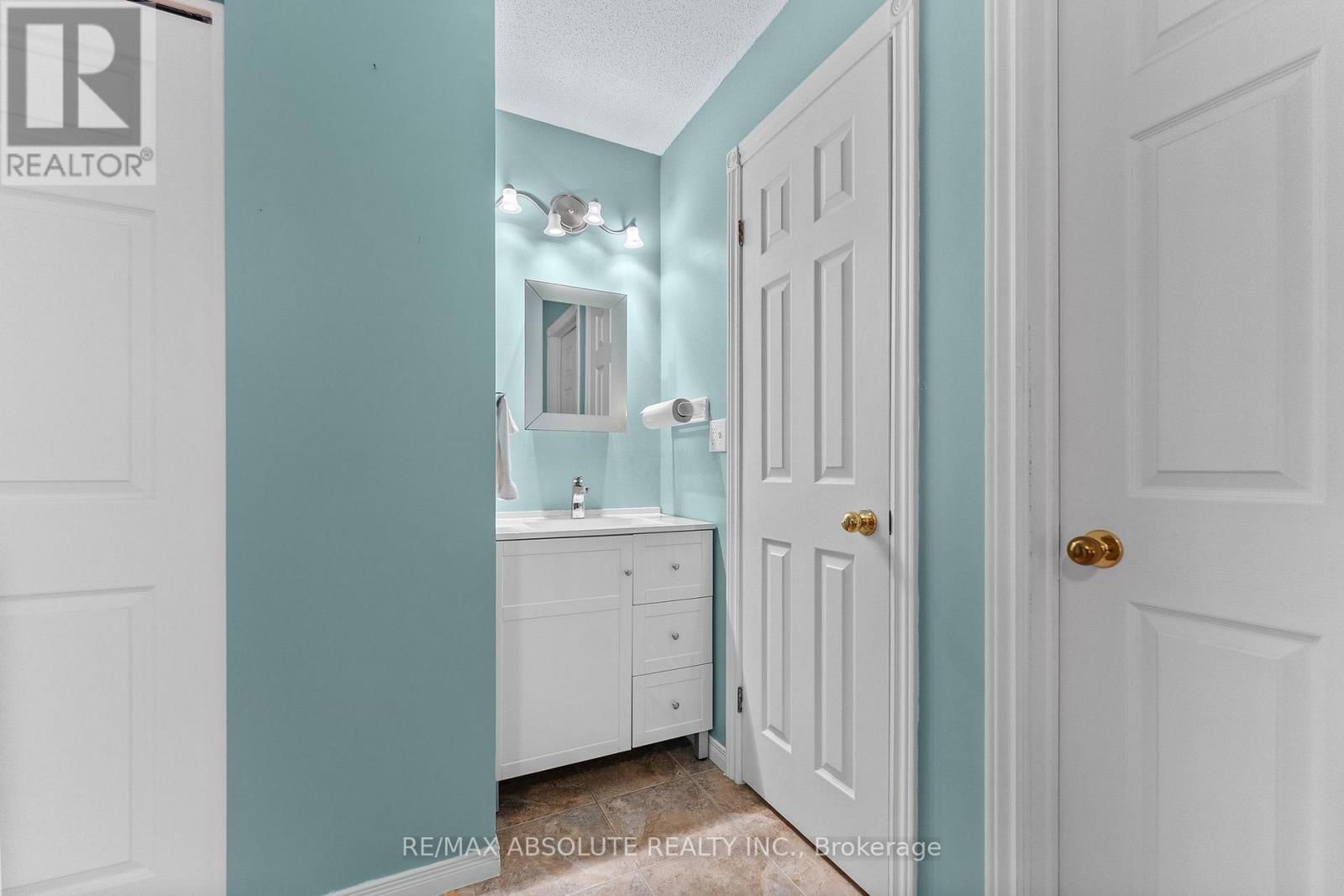 284 HARRINGTON STREET Image 28