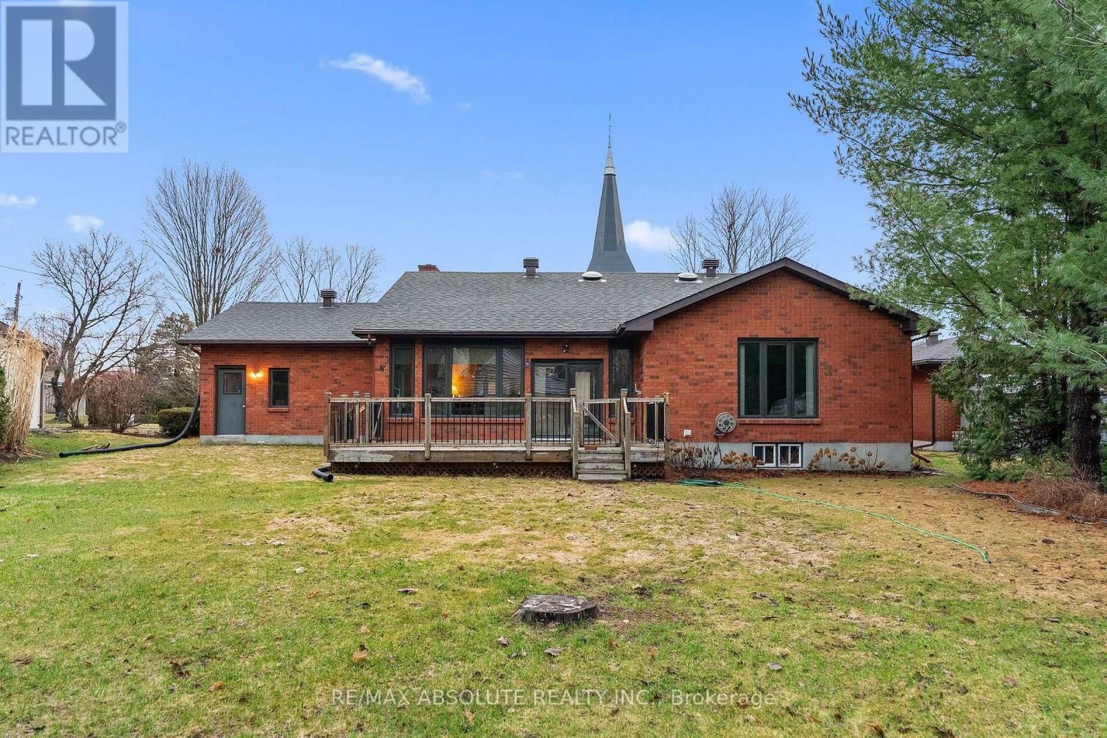 284 HARRINGTON STREET Image 39