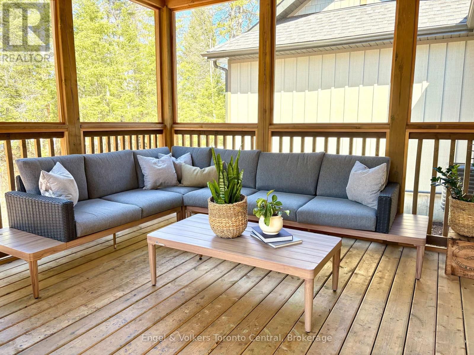 39 - 1050 GREENSVIEW DRIVE Image 20