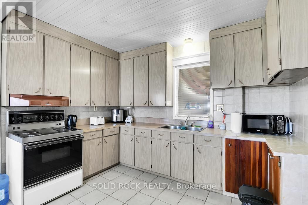 11049 GILMOUR ROAD Image 10