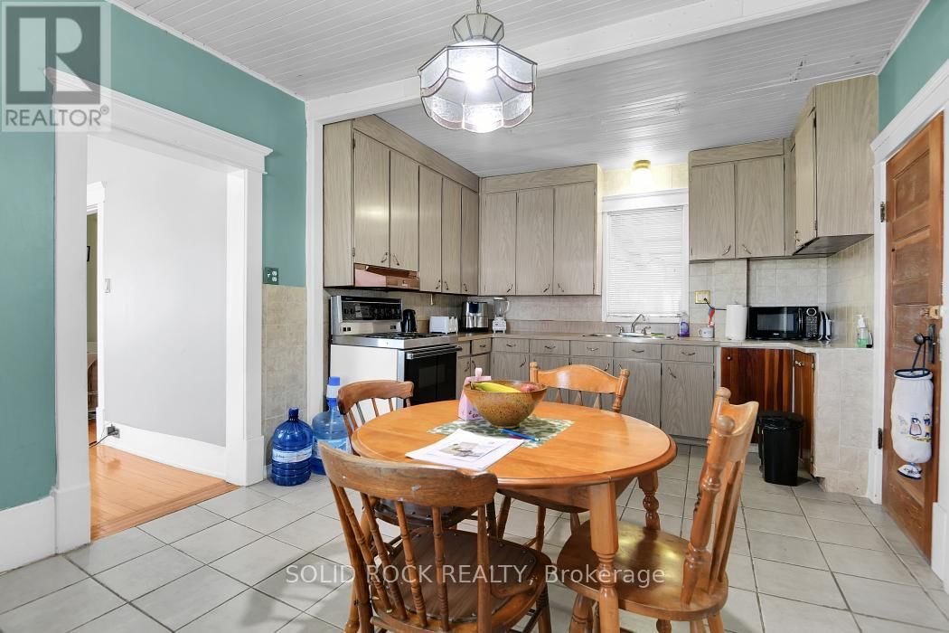 11049 GILMOUR ROAD Image 14