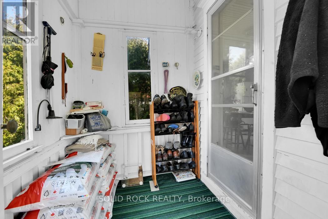 11049 GILMOUR ROAD Image 21