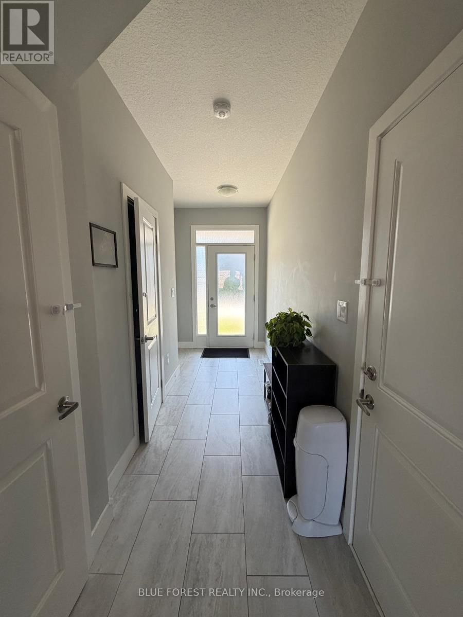 126 - 177 EDGEVALLEY ROAD Image 10