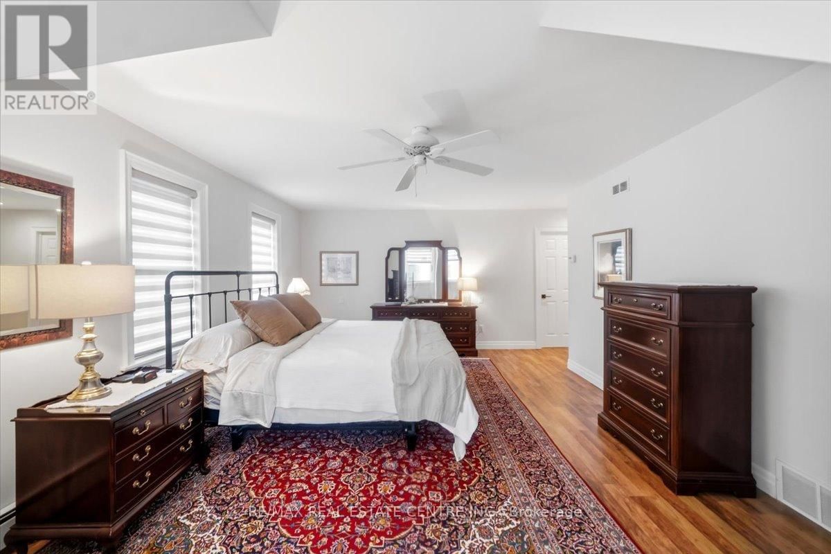 653 GLEN MORRIS ROAD WEST Image 32