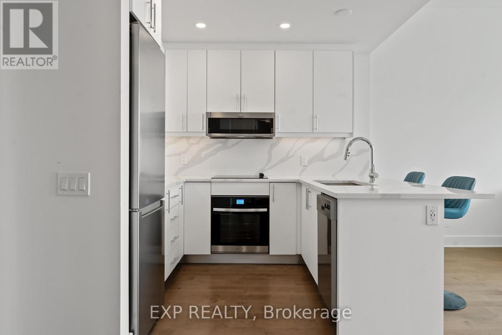 2607 - 180 GEORGE STREET Image 11