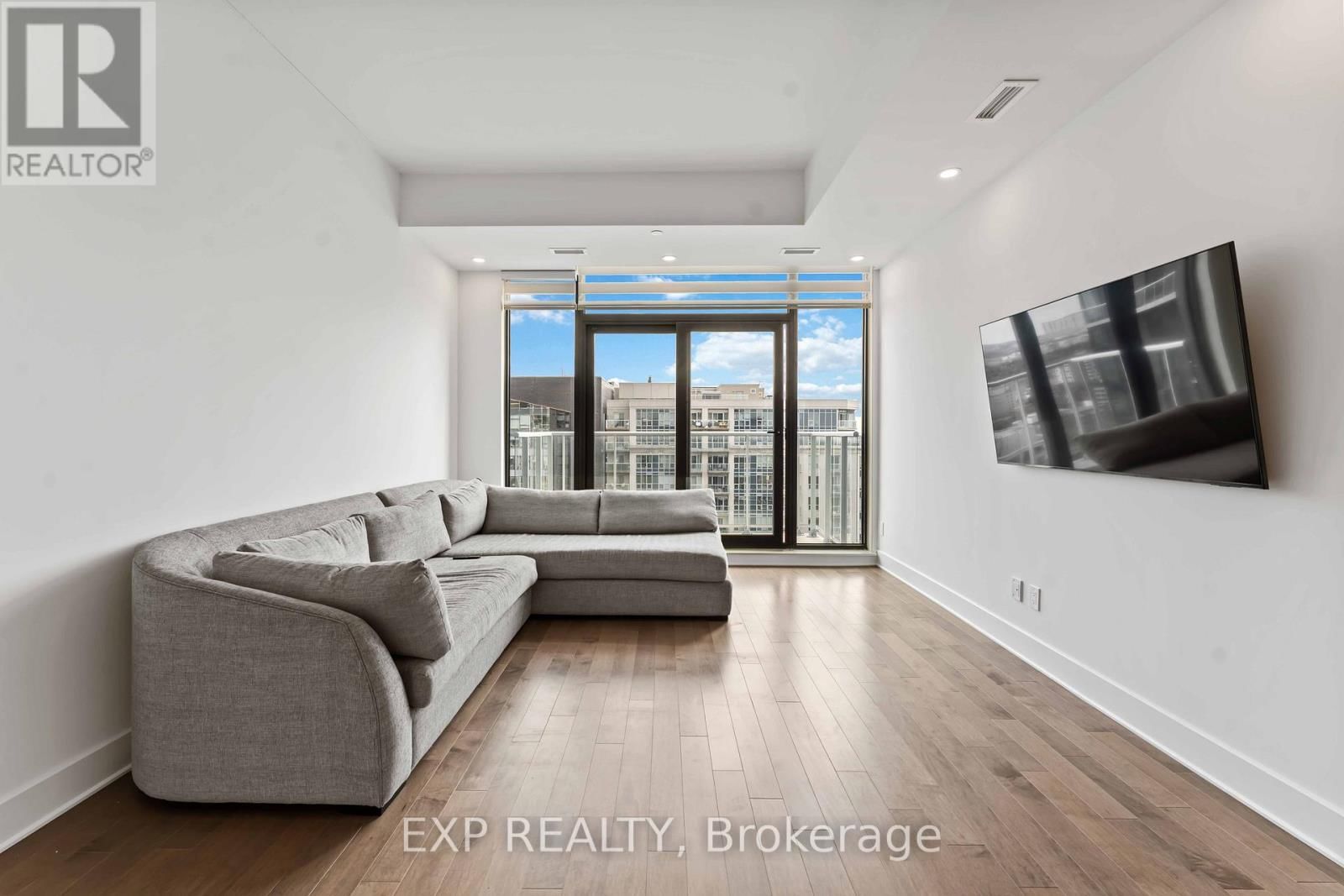 2607 - 180 GEORGE STREET Image 14