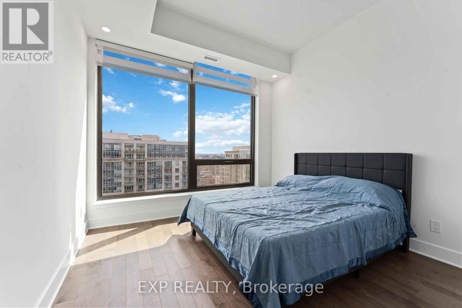 2607 - 180 GEORGE STREET Image 17