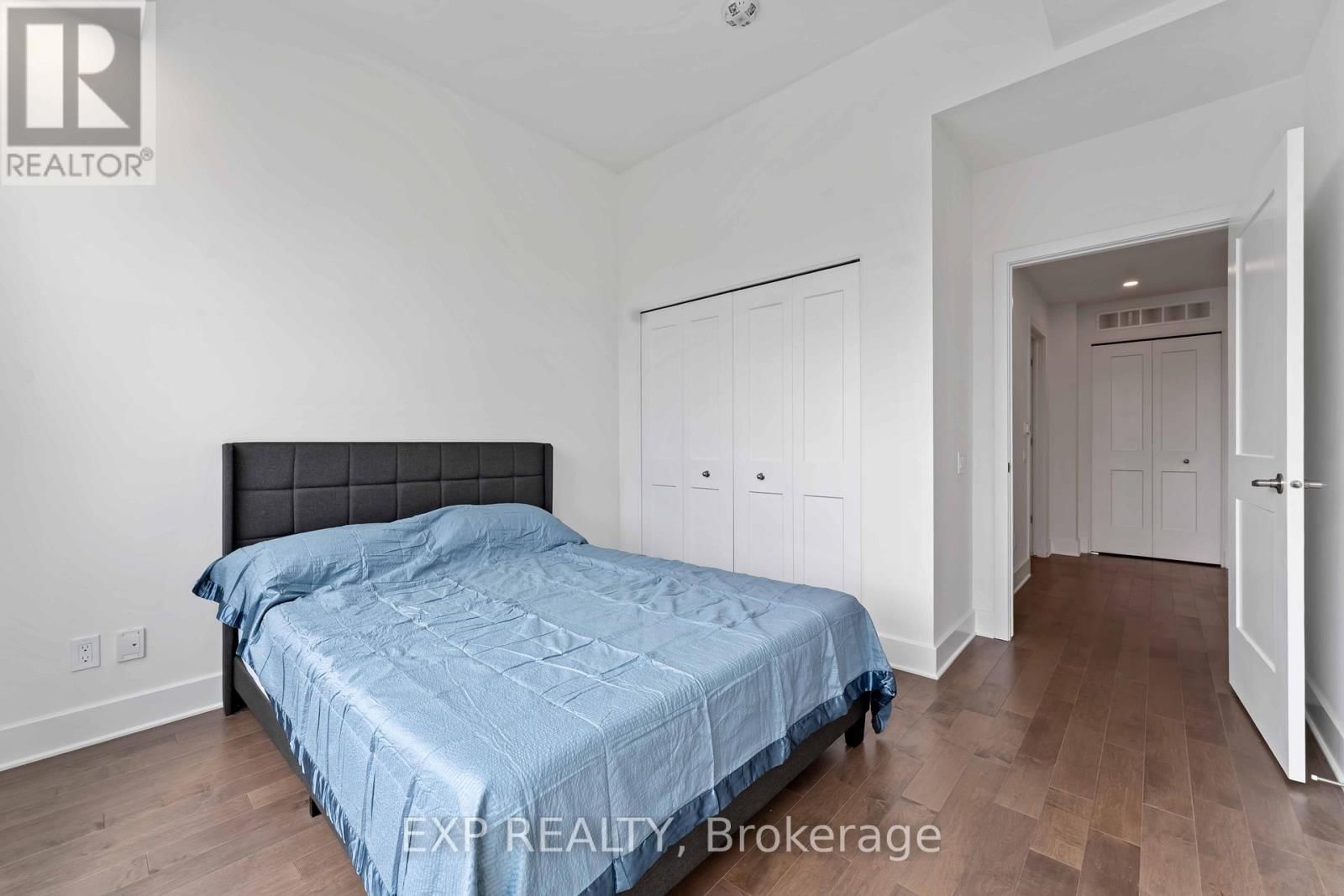 2607 - 180 GEORGE STREET Image 18