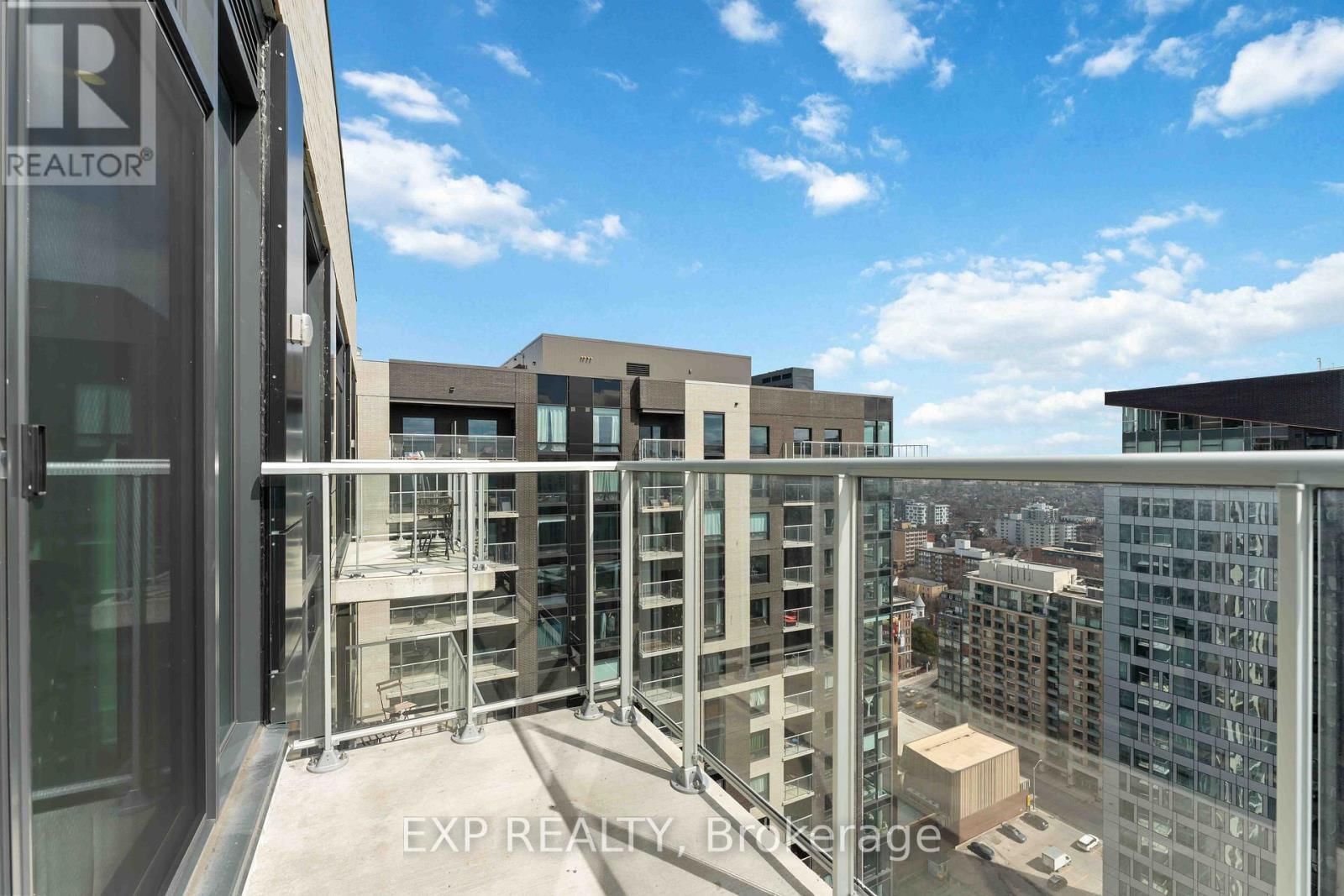 2607 - 180 GEORGE STREET Image 30