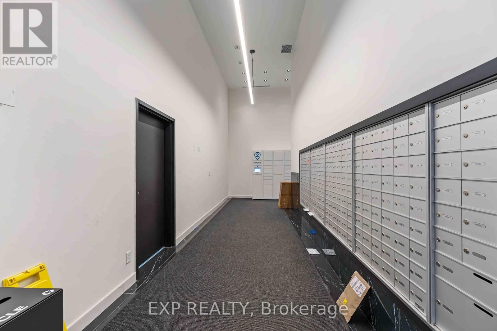 2607 - 180 GEORGE STREET Image 35