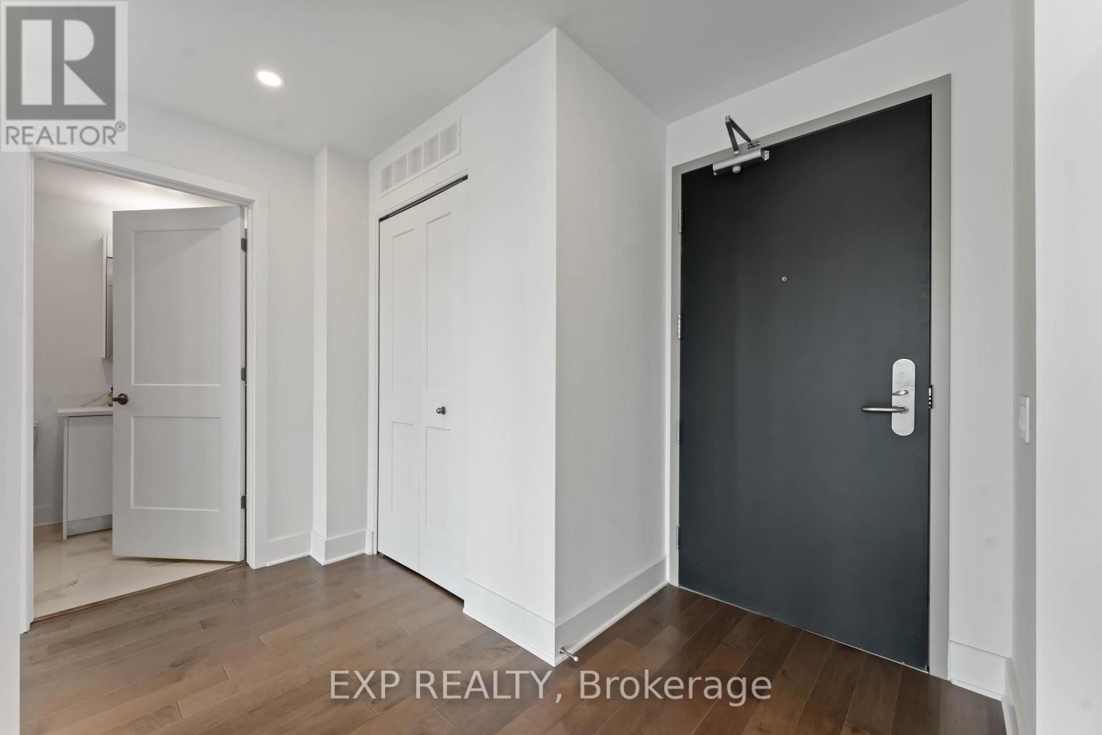 2607 - 180 GEORGE STREET Image 6