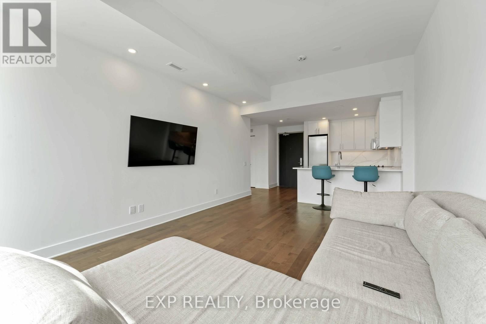 2607 - 180 GEORGE STREET Image 9