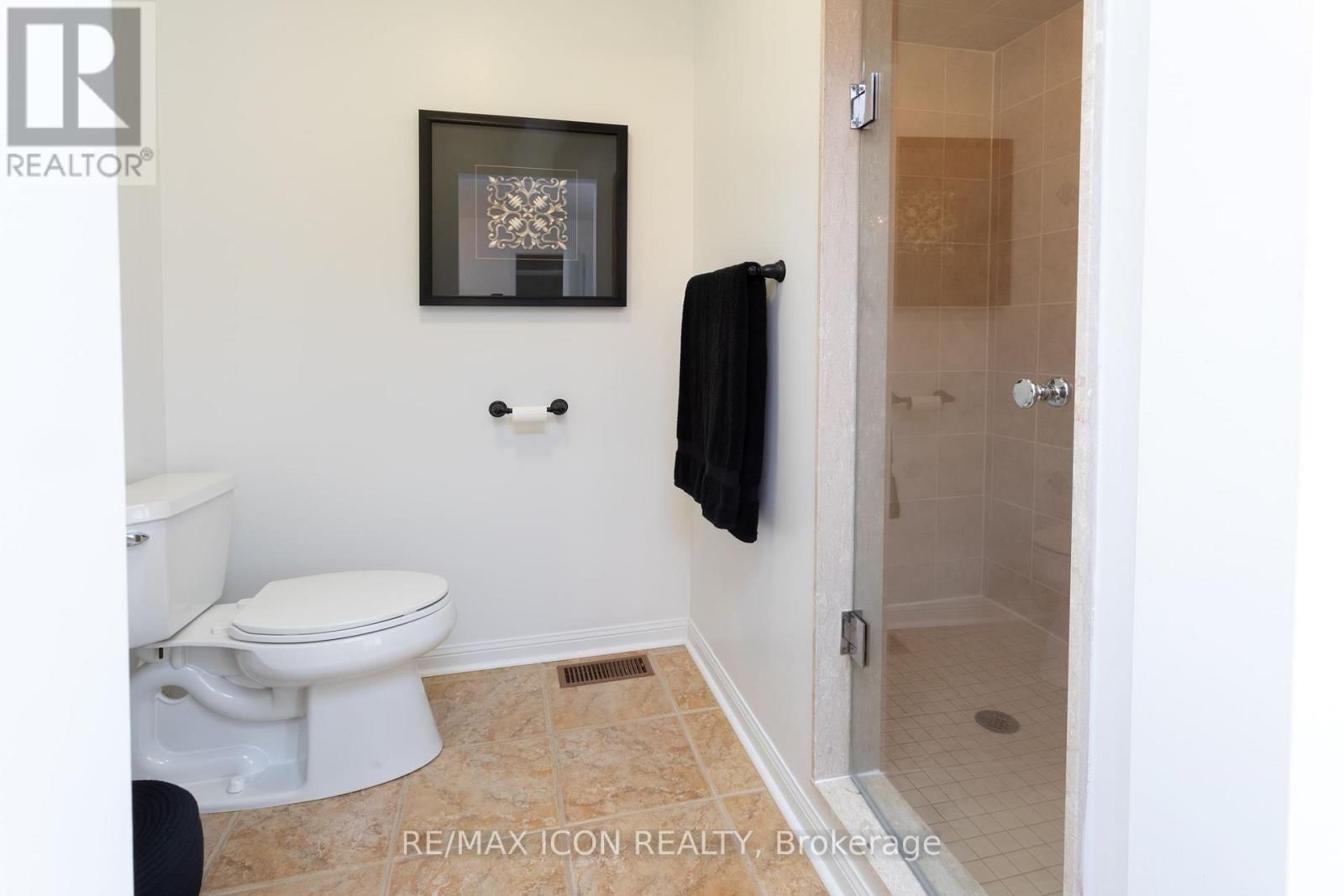 103 GLAZEBROOK CRESCENT Image 20