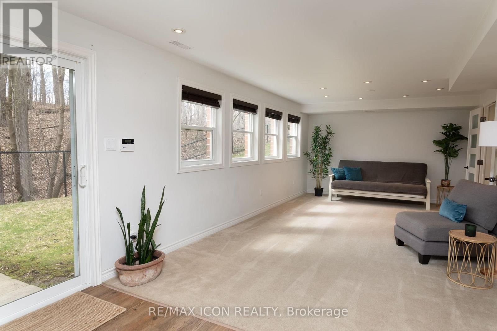 103 GLAZEBROOK CRESCENT Image 25