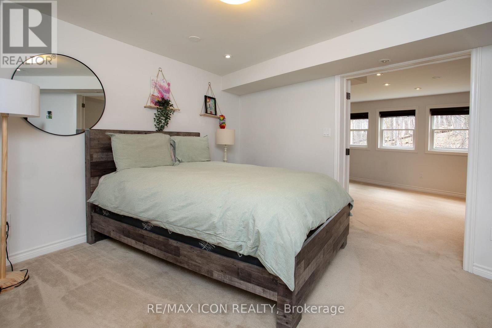 103 GLAZEBROOK CRESCENT Image 27