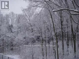 103 GLAZEBROOK CRESCENT Image 32