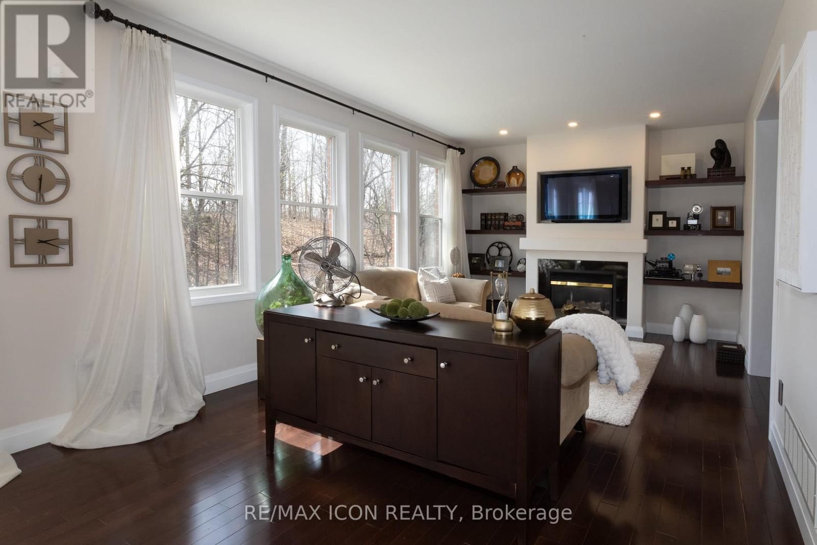 103 GLAZEBROOK CRESCENT Image 6