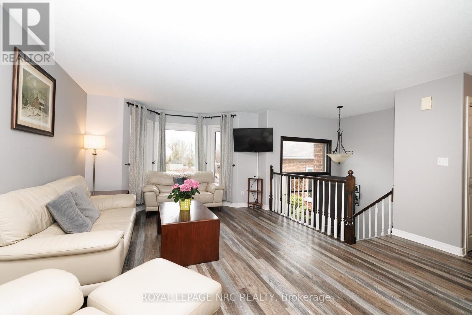 2343 JESSIE CRESCENT Image 13