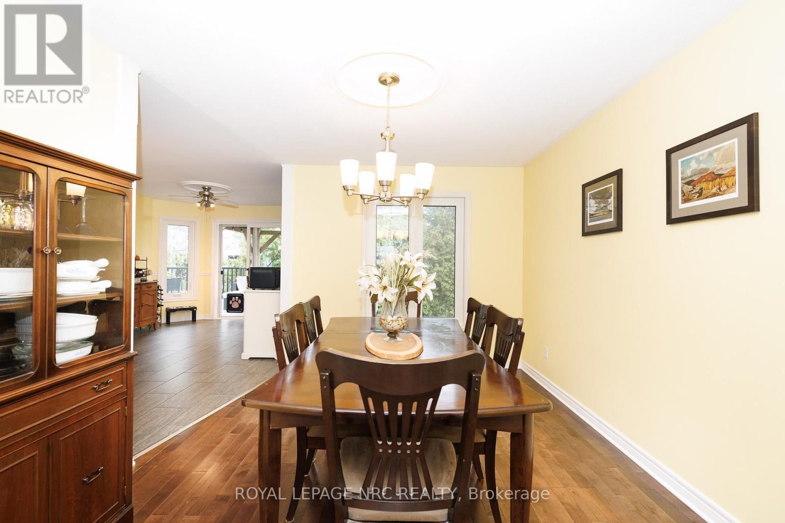 2343 JESSIE CRESCENT Image 16