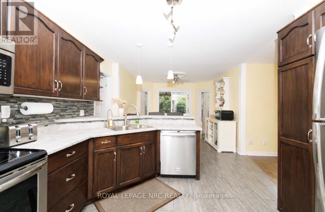 2343 JESSIE CRESCENT Image 20