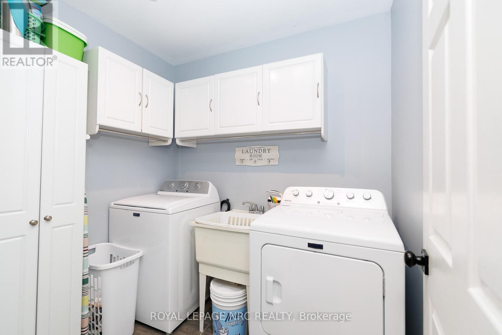 2343 JESSIE CRESCENT Image 21