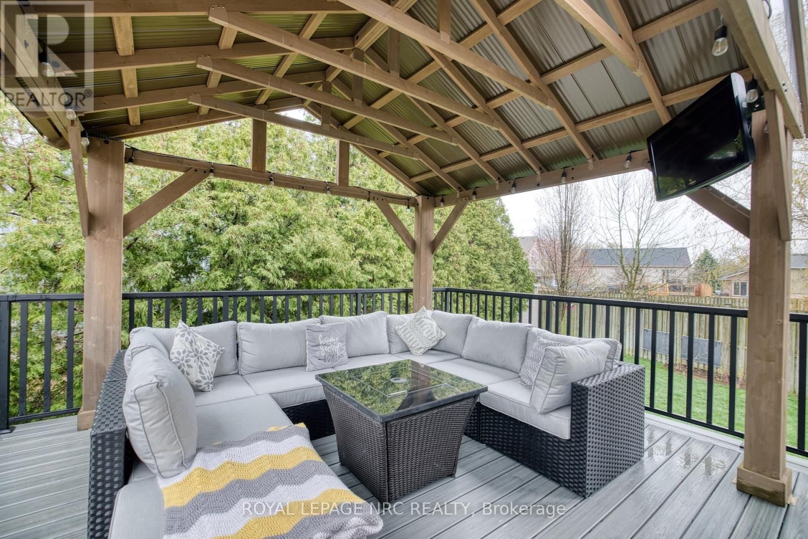 2343 JESSIE CRESCENT Image 3