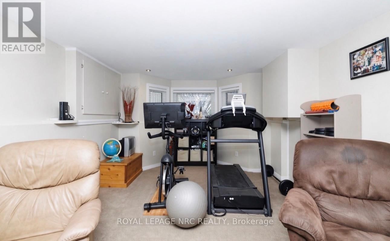 2343 JESSIE CRESCENT Image 34