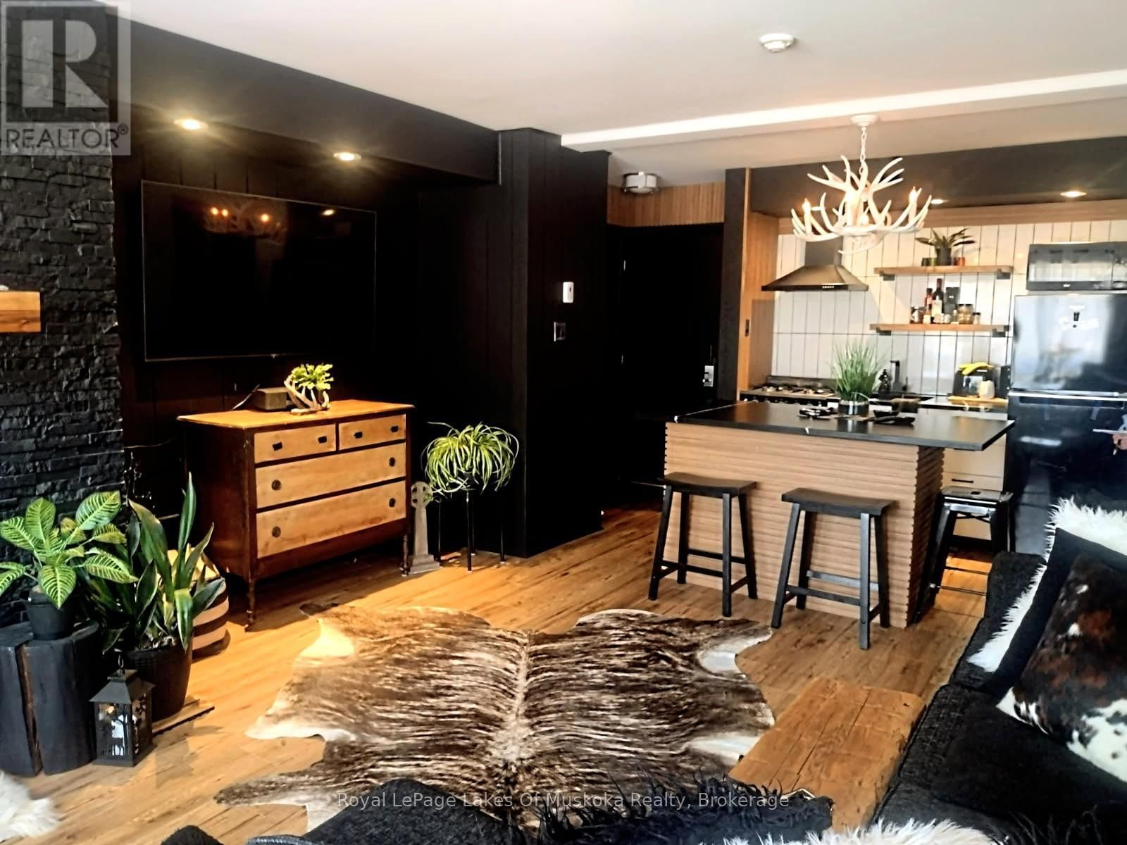 301 - 54 SUMMIT DRIVE DRIVE Image 2