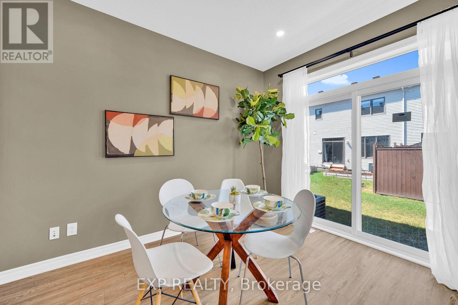 215 MERAK WAY Image 14