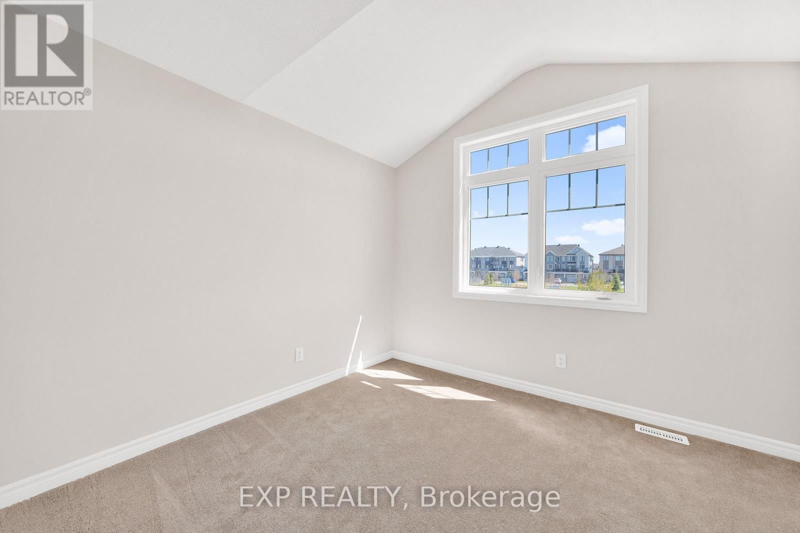 215 MERAK WAY Image 23