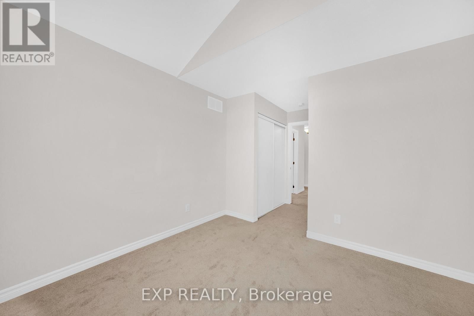 215 MERAK WAY Image 24