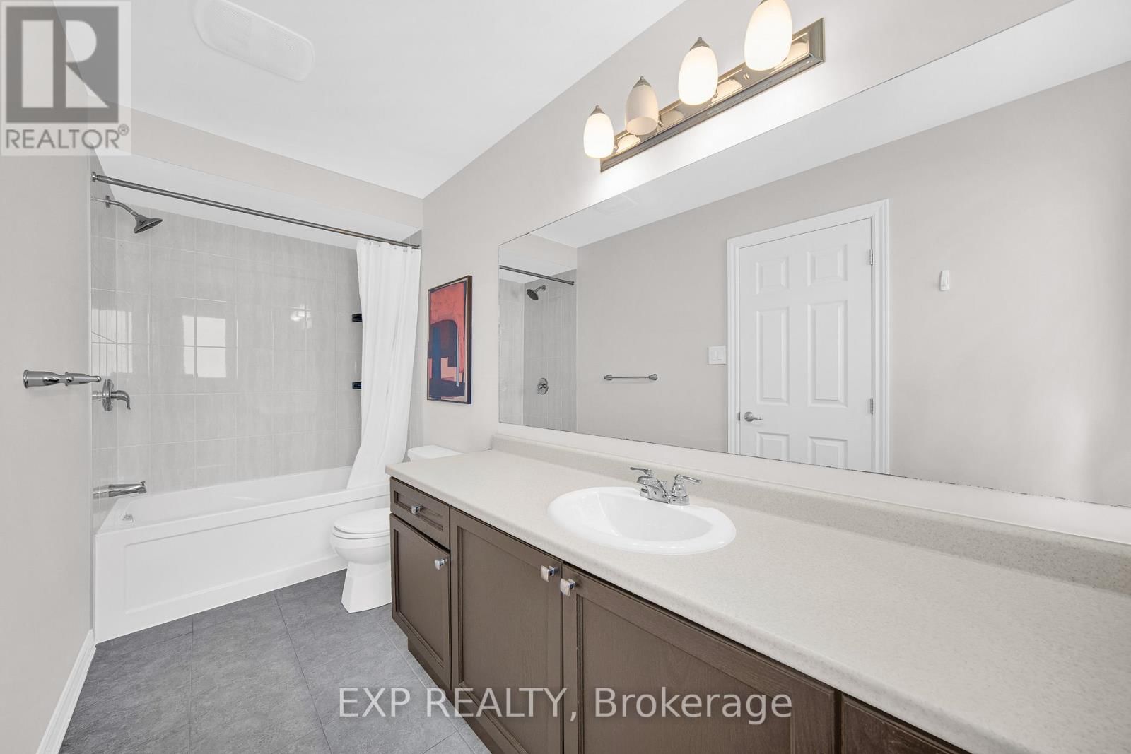 215 MERAK WAY Image 26