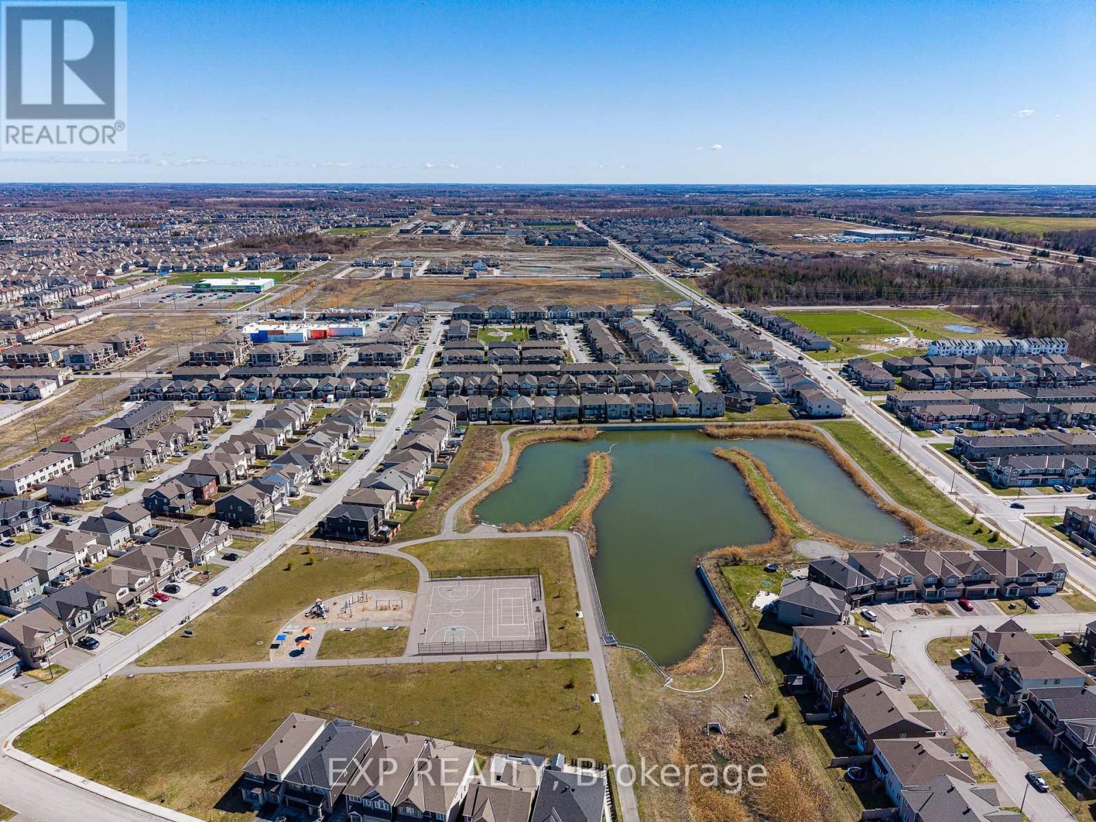 215 MERAK WAY Image 32