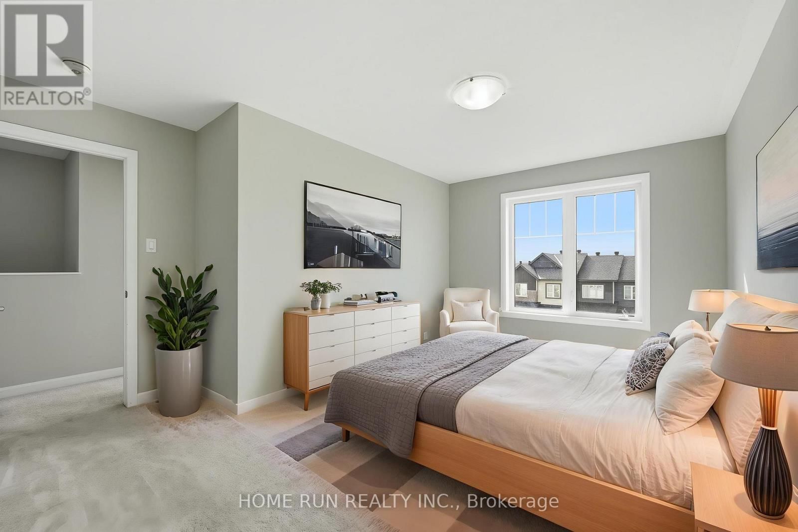 60 TEELIN CIRCLE Image 22