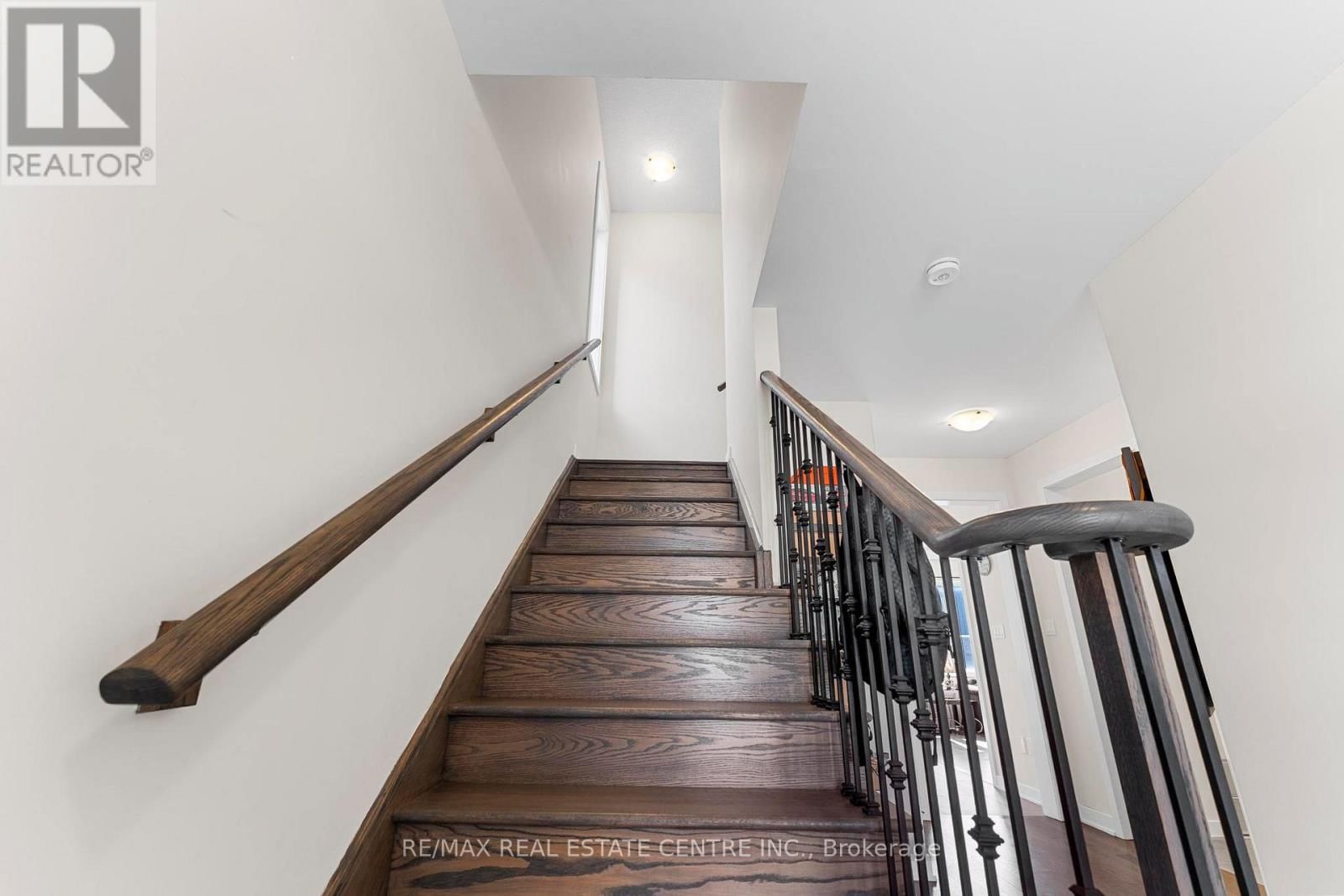 17 DOWNRIVER DRIVE Image 15