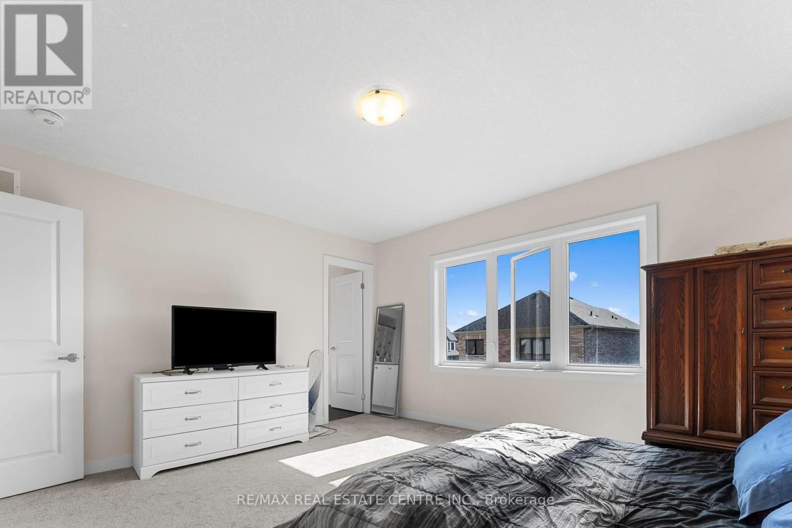 17 DOWNRIVER DRIVE Image 16