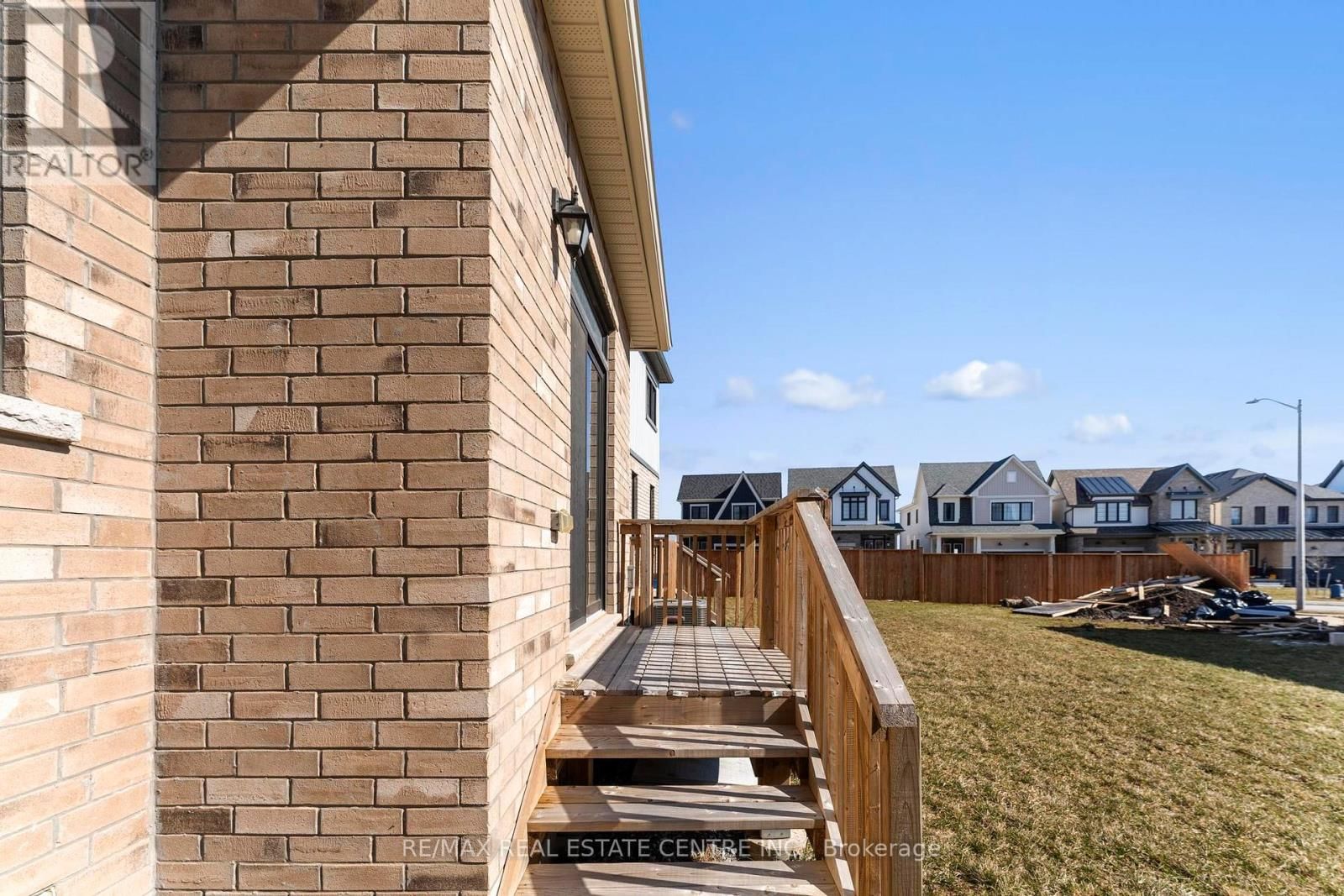 17 DOWNRIVER DRIVE Image 27