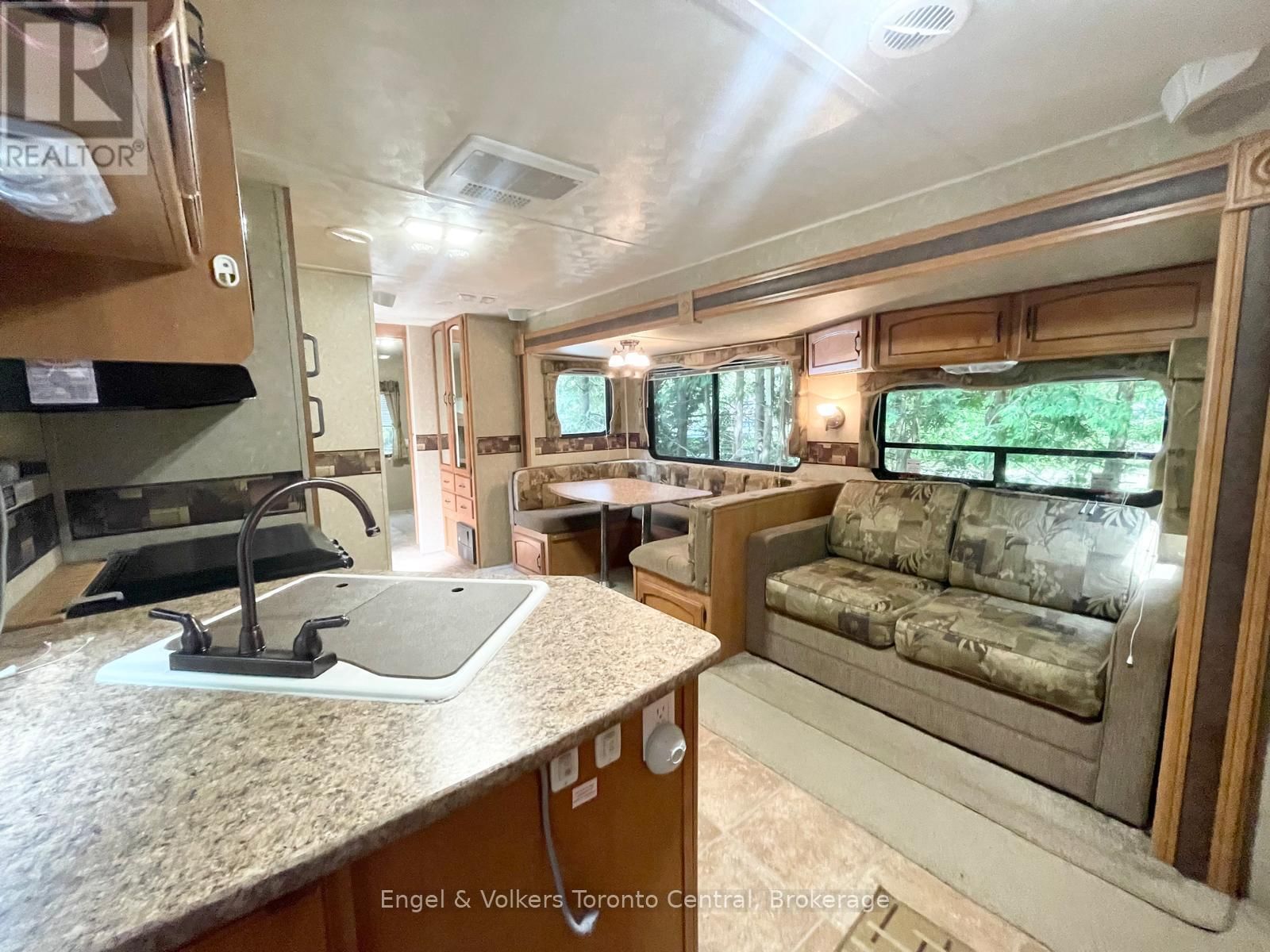 C25 - 7489 SIDEROAD 5 E Image 13