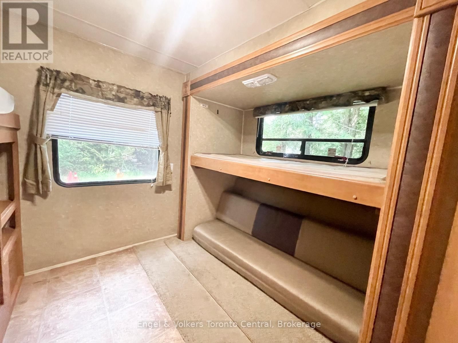 C25 - 7489 SIDEROAD 5 E Image 16