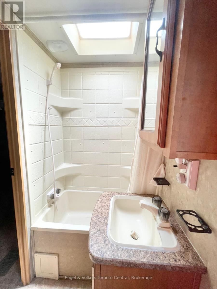 C25 - 7489 SIDEROAD 5 E Image 18