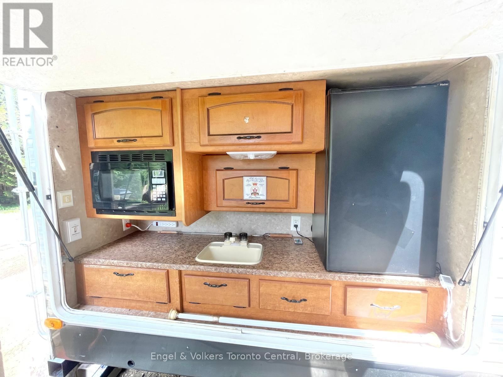 C25 - 7489 SIDEROAD 5 E Image 21