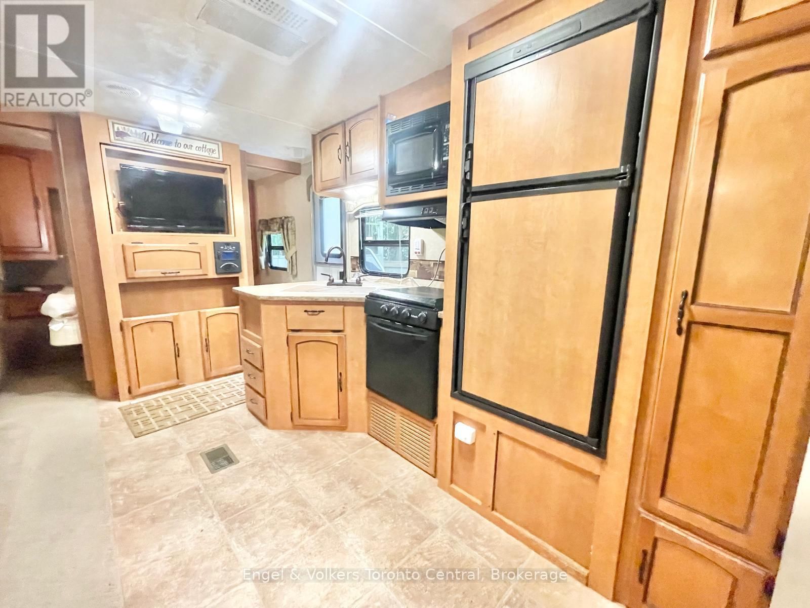 C25 - 7489 SIDEROAD 5 E Image 9